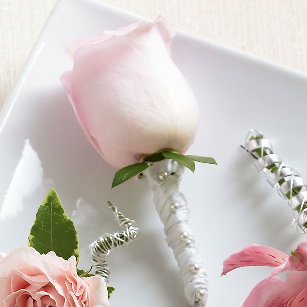 Pink Rose Boutonniere – RESILIENT ROSES FLORAL & DECOR LLC, Jacksonville FL