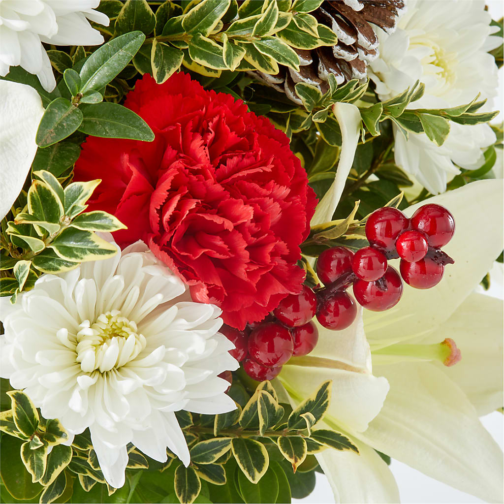 Festive Moments Tree – RESILIENT ROSES FLORAL & DECOR LLC, Jacksonville FL