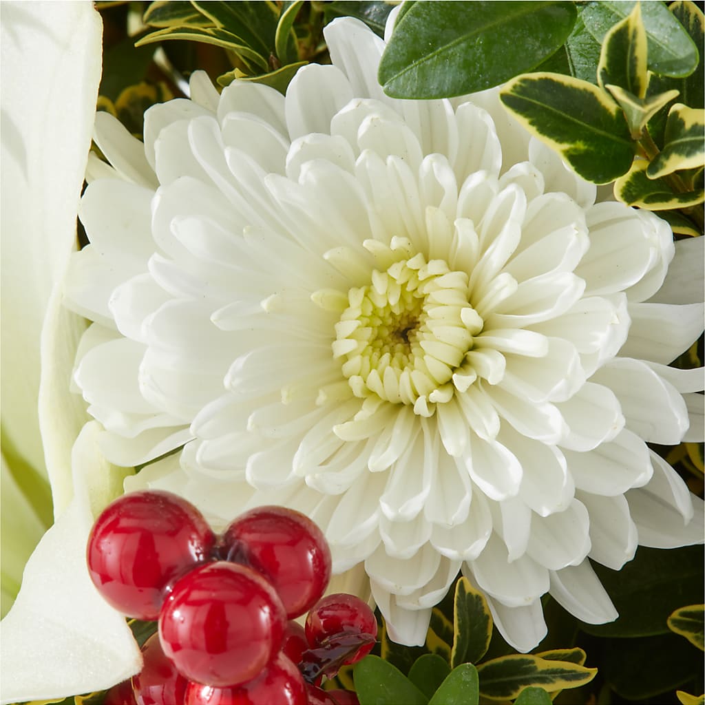 Festive Moments Tree – RESILIENT ROSES FLORAL & DECOR LLC, Jacksonville FL