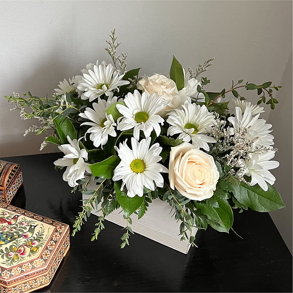 Fresh Linen Box Bouquet – RESILIENT ROSES FLORAL & DECOR LLC, Jacksonville FL