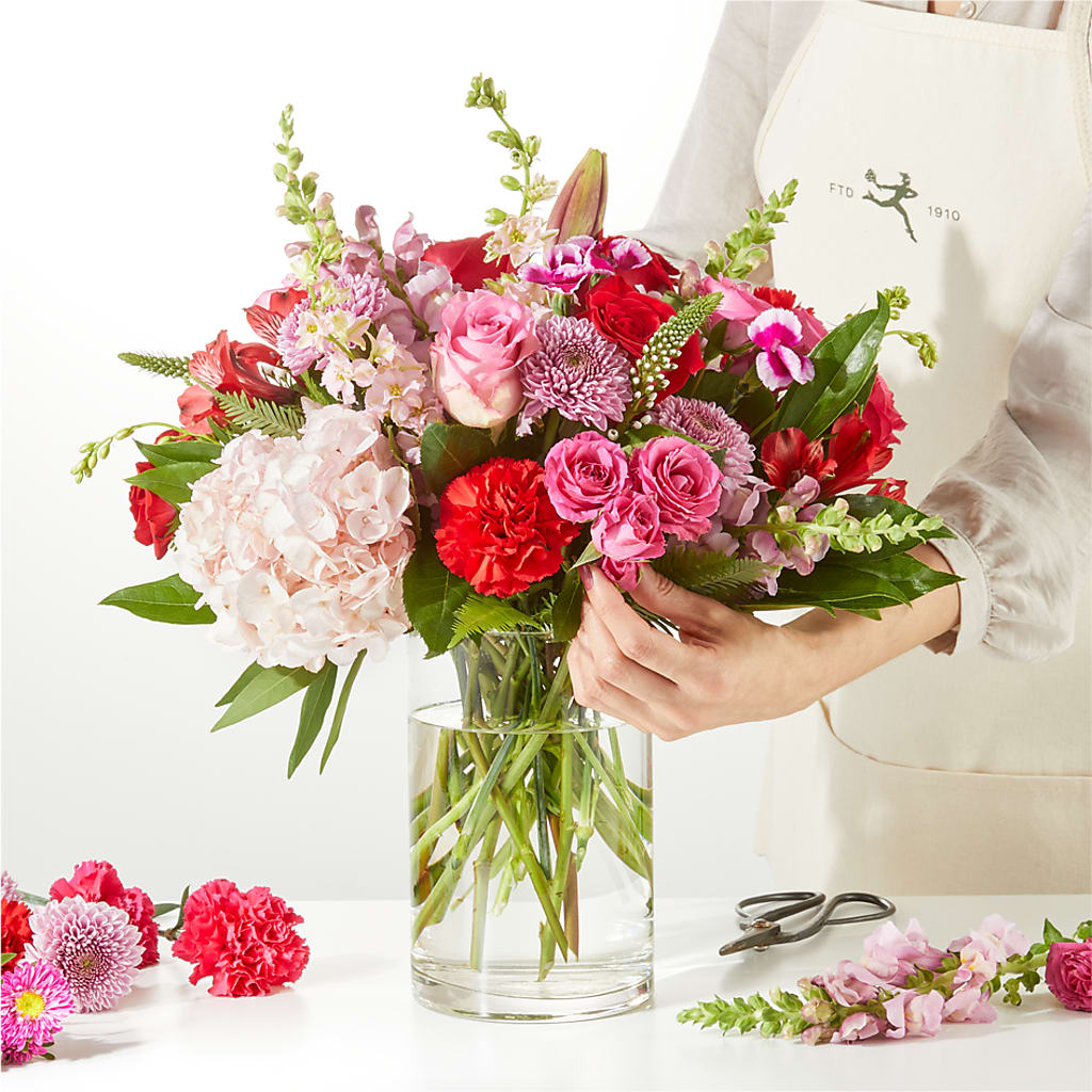 Swooning Over You - A Luxury Florist Original – RESILIENT ROSES FLORAL & DECOR LLC, Jacksonville FL