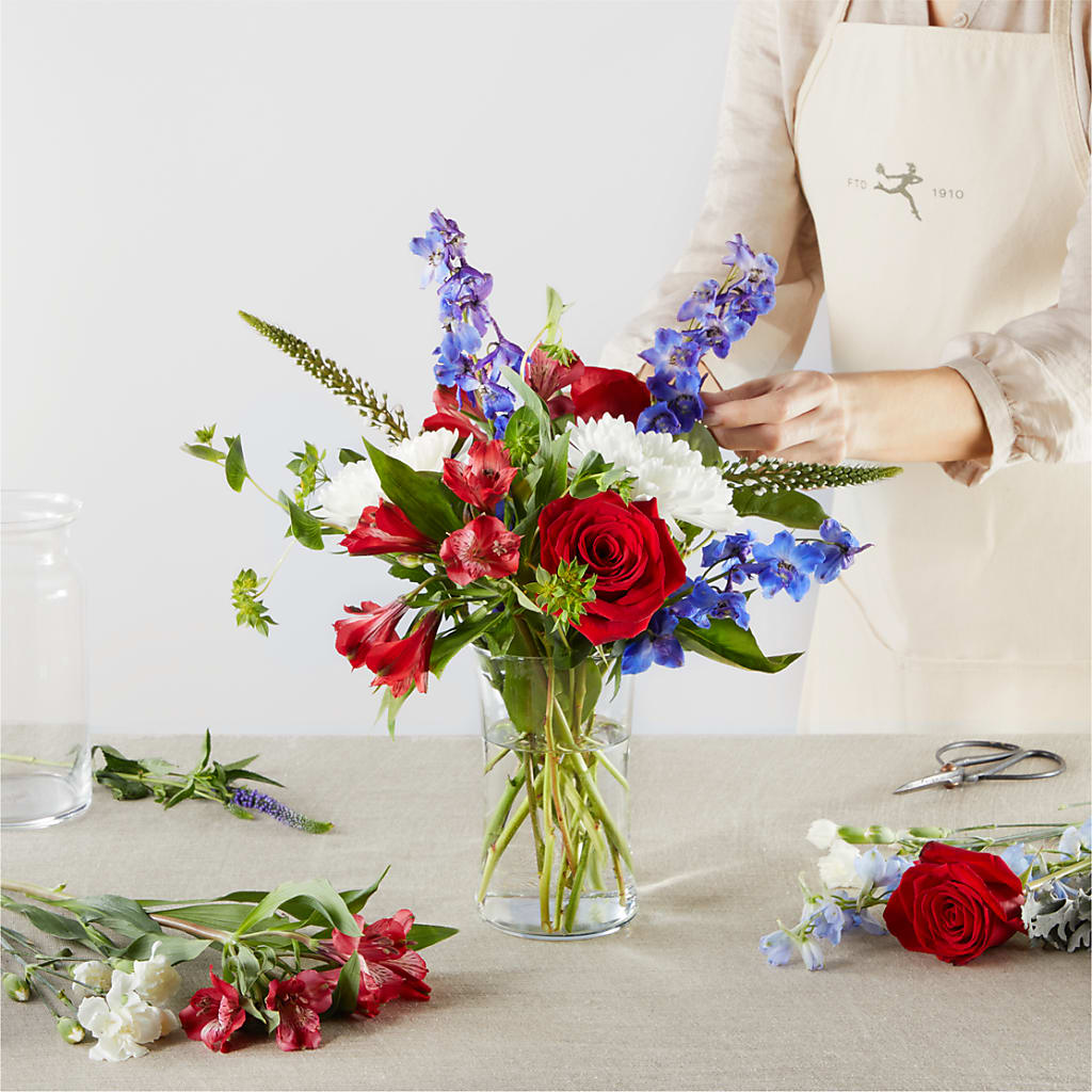 Star Spangled - A Florist Original – RESILIENT ROSES FLORAL & DECOR LLC, Jacksonville FL