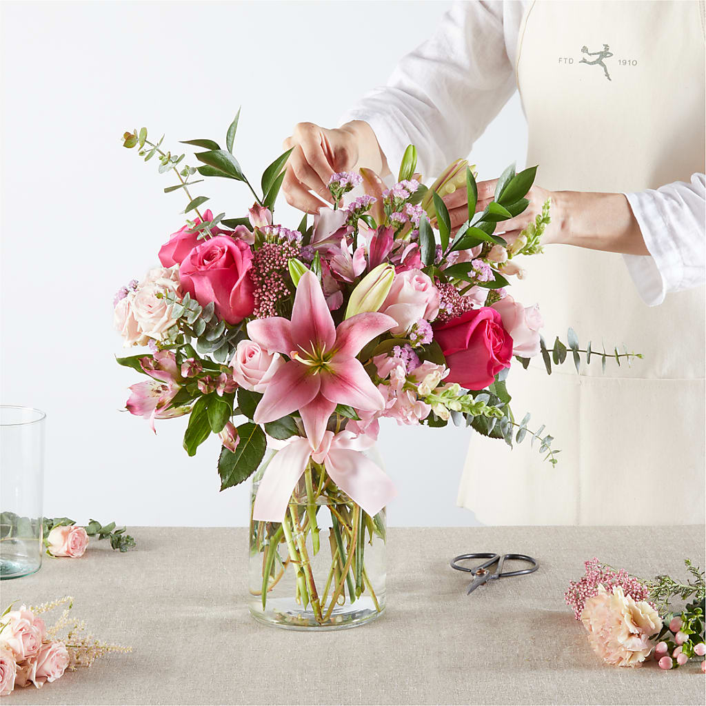 Pink Ribbon - A Florist Original – RESILIENT ROSES FLORAL & DECOR LLC, Jacksonville FL