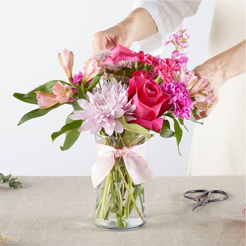 Pink Ribbon - A Florist Original – RESILIENT ROSES FLORAL & DECOR LLC, Jacksonville FL