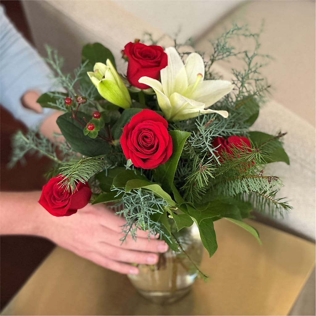 Glittering Lights Bouquet – RESILIENT ROSES FLORAL & DECOR LLC, Jacksonville FL