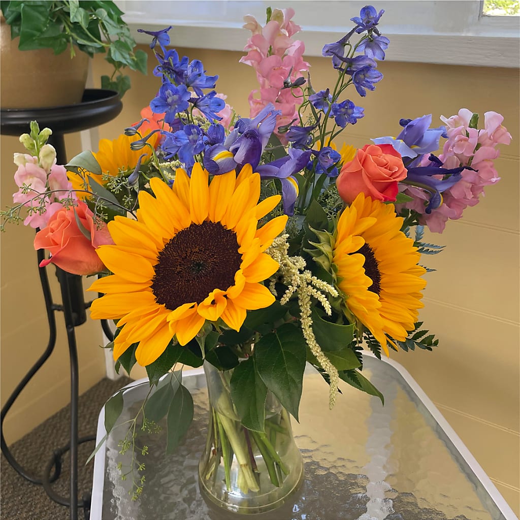 Rays of Life Bouquet – RESILIENT ROSES FLORAL & DECOR LLC, Jacksonville FL