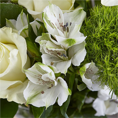 Classic Ivory – A Florist Original – RESILIENT ROSES FLORAL & DECOR LLC, Jacksonville FL