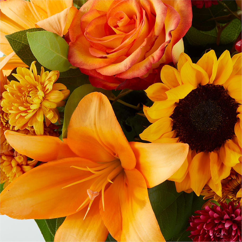 Grateful Centerpiece – RESILIENT ROSES FLORAL & DECOR LLC, Jacksonville FL