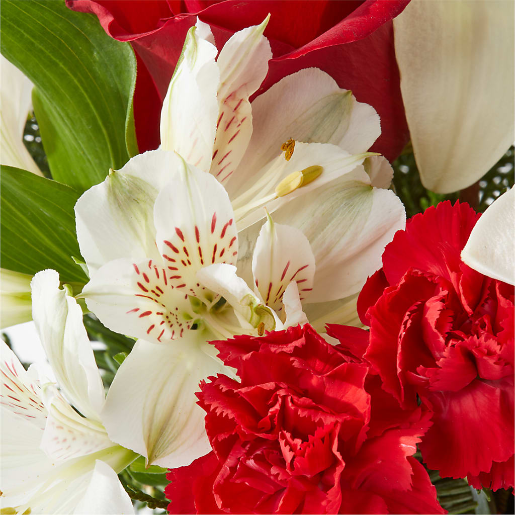 Holiday Season Bouquet – RESILIENT ROSES FLORAL & DECOR LLC, Jacksonville FL