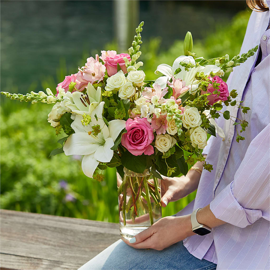 Fondly Bouquet – RESILIENT ROSES FLORAL & DECOR LLC, Jacksonville FL